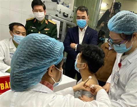 covid vaccine in vietnam